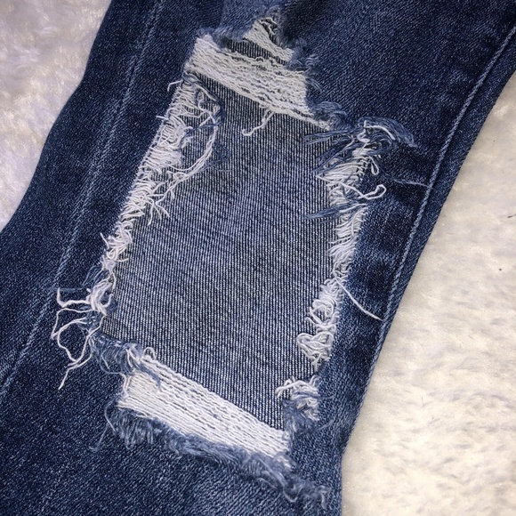 Abercrombie and Fitch High Rise Skinny Jeans - Picture 7 of 7